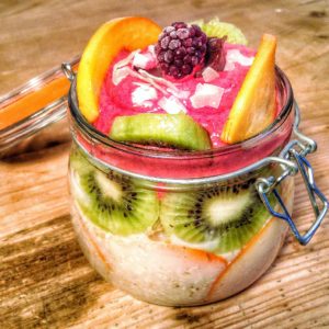 Oatmeal mit Obst 