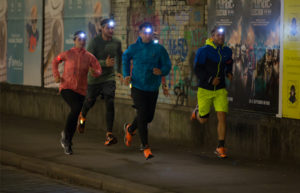 Nachtlauf durch München mit Stirnlampen